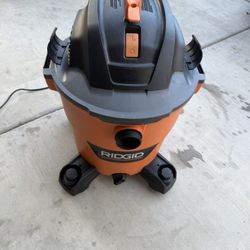 Ridged wet/dry Shop Vac 