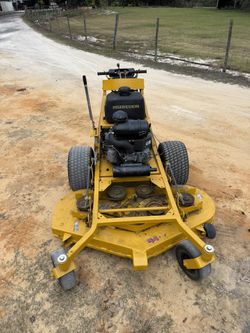 Hustler Law Mower Zero Turn 