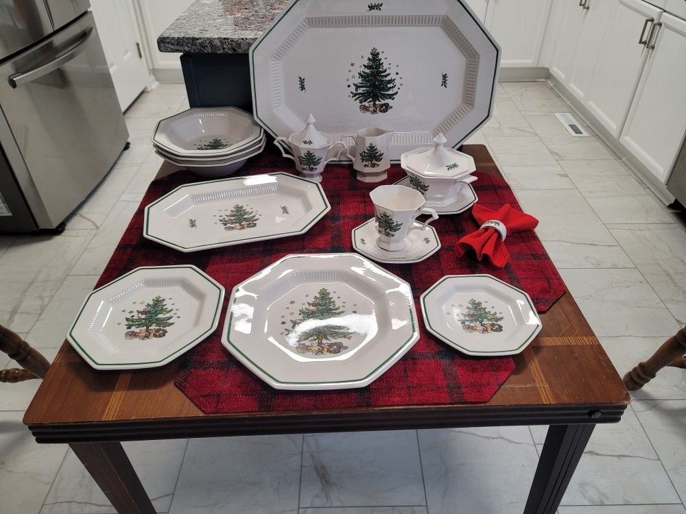 Vintage Nikko Christmas Dishware 