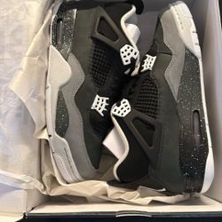 Jordan Retro 4 (fear)