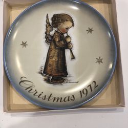 Hummel Christmas Plate 1972