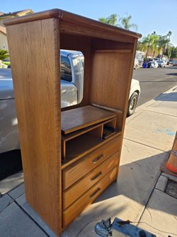 Dresser for free