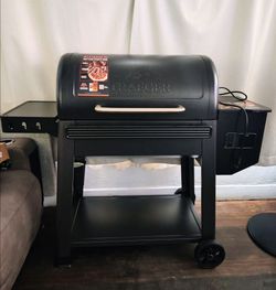 New. Traeger Westwood XL BBQ Wi-Fi Wood Pellet Grill and Smoker