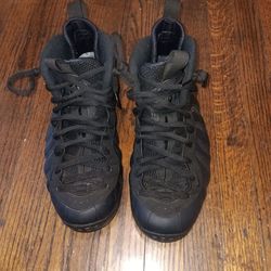 Nikes Men's Size 10