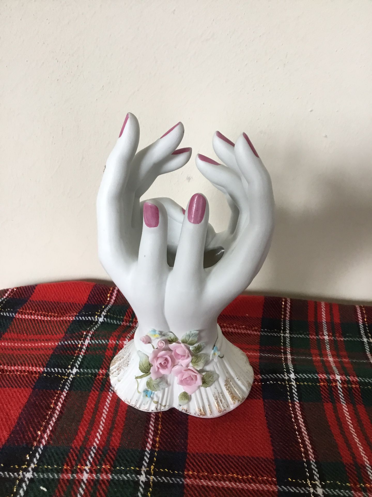 Vintage Lefton Handpainted China Hands Holding Heart