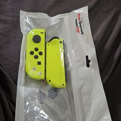  Nintendo Switch Neon Yellow Joycons 