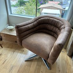 Sunbeam Vintage Leather Swivel Chair MCM