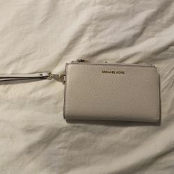Michael Kors Smartphone Wallet/wristlet