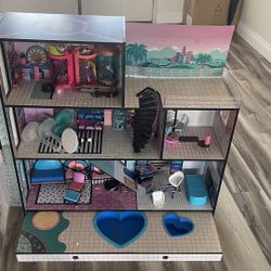 LOL Doll House