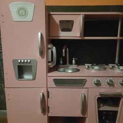Play Kitchenette 