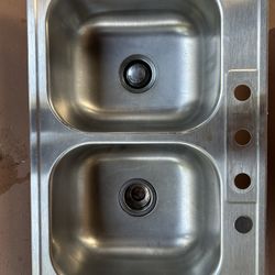 Kitchen Sink With Garbage Disposal