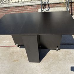 Black Extendable Table
