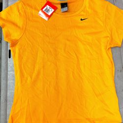 Women’s Mellow Yellow Nike T-shirt 