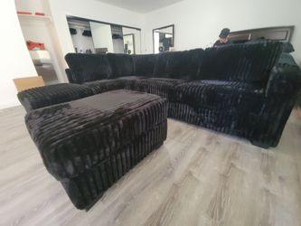 New Sectional Jumbo Corduroy Couch with Built in Shelf! Storage Ottoman! Free Delivery 🚚!