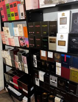 Colognes/purses