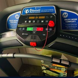 Horizon Fitness T101 Foldable Treadmill for Running and Walking with Bluetooth Connectivity, Incline, 300+ lbs Weight Capacity, Running Machine for Ho