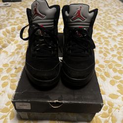 2011 jordan metallic 5s size 8.5