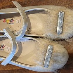 
New children's orthopedic shoes.