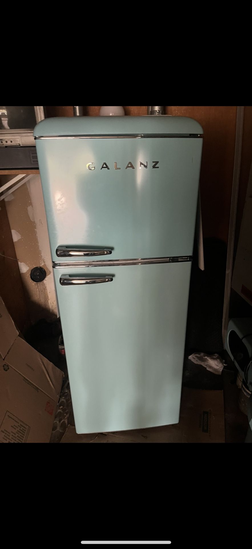 Retro Fridge With Matching Microwave