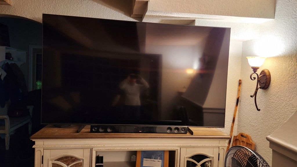 85 In Samsung Smart Tv