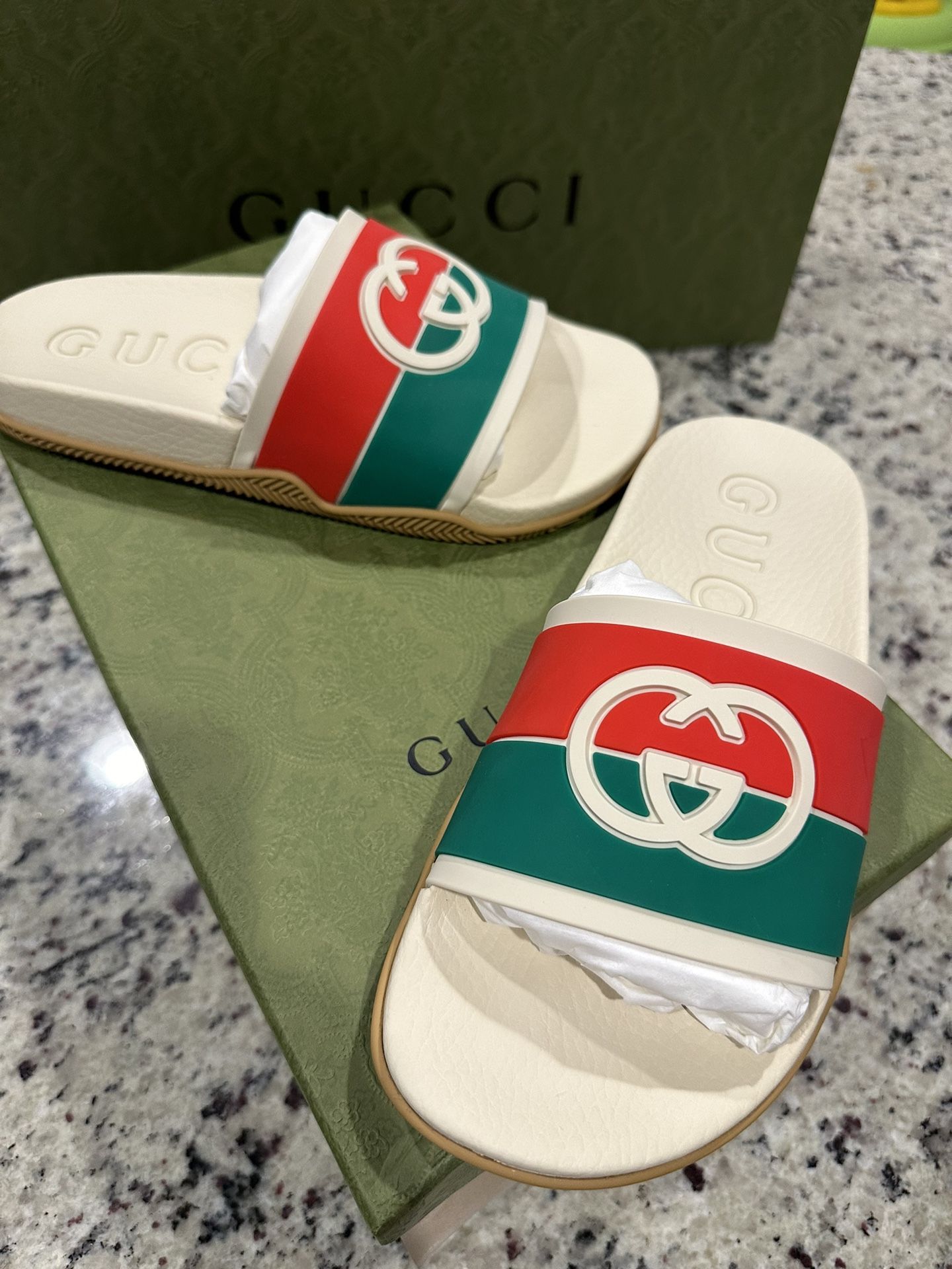 NWT Gucci Rubber Slides 8