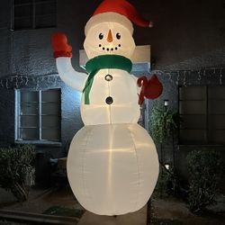 12ft Snow Man in good condition $100 firm “27ave and Glendale 