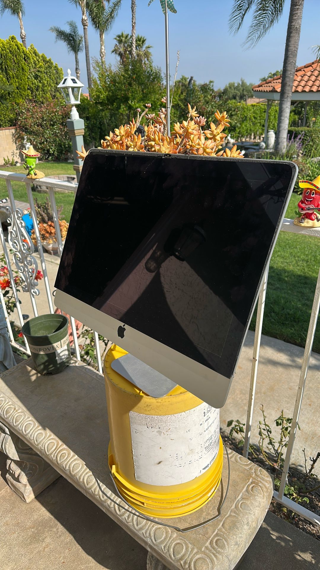 Mac Computer Glass