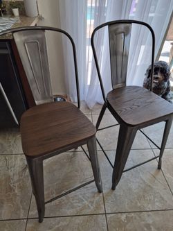 Set of 2 Counter Height Bar Stools