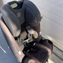 Maxi Cosi car seat 