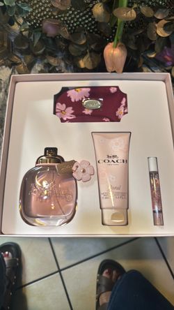 Coach Floral perfume