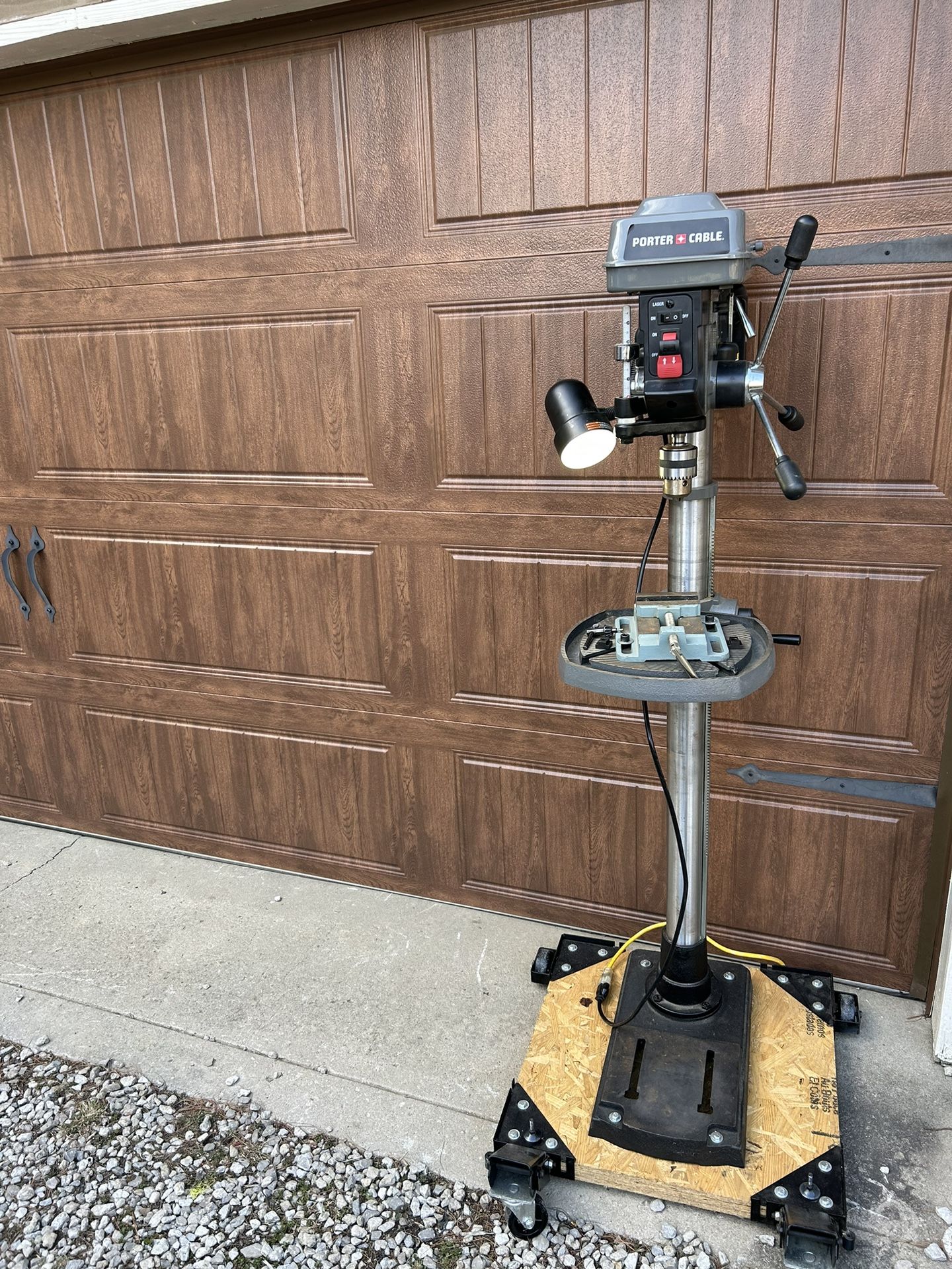 PORTER-CABLE Model #: PCB660DP TYPE2 8-Amp 12-Speed Floor Drill Press With Extras!