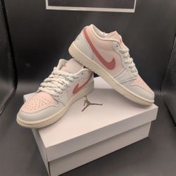 Nike Air Jordan Retro 1s Brand New Size 10 Women 