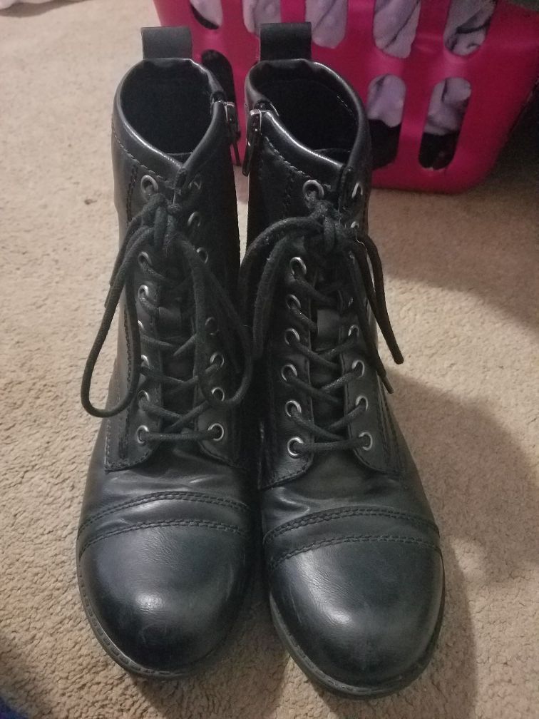 7 M - Curfew women's black boots