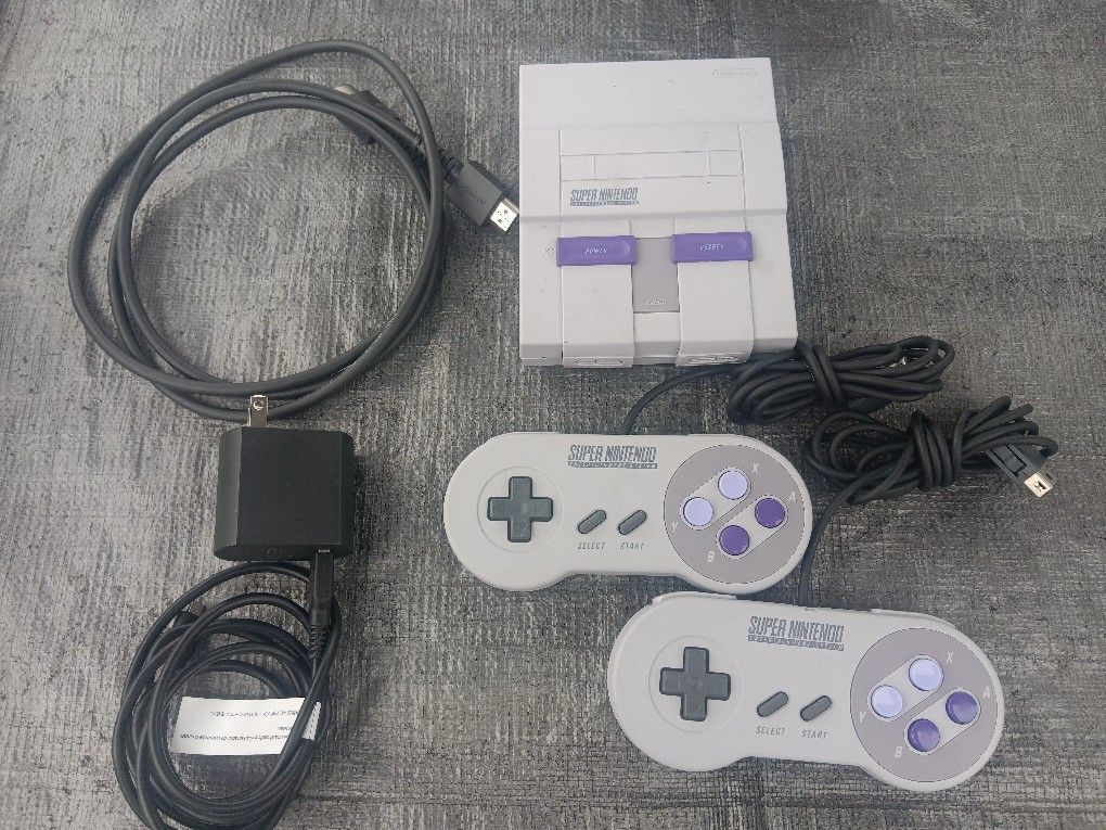 Super Nintendo Classic Mini 