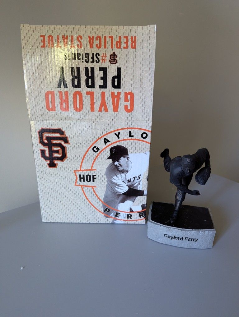 SF Giants Gaylord Perry Statue