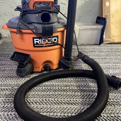 RIDGID 12 Gallon 5.0-Peak HP NXT Wet/Dry Shop Vacuum with Blower