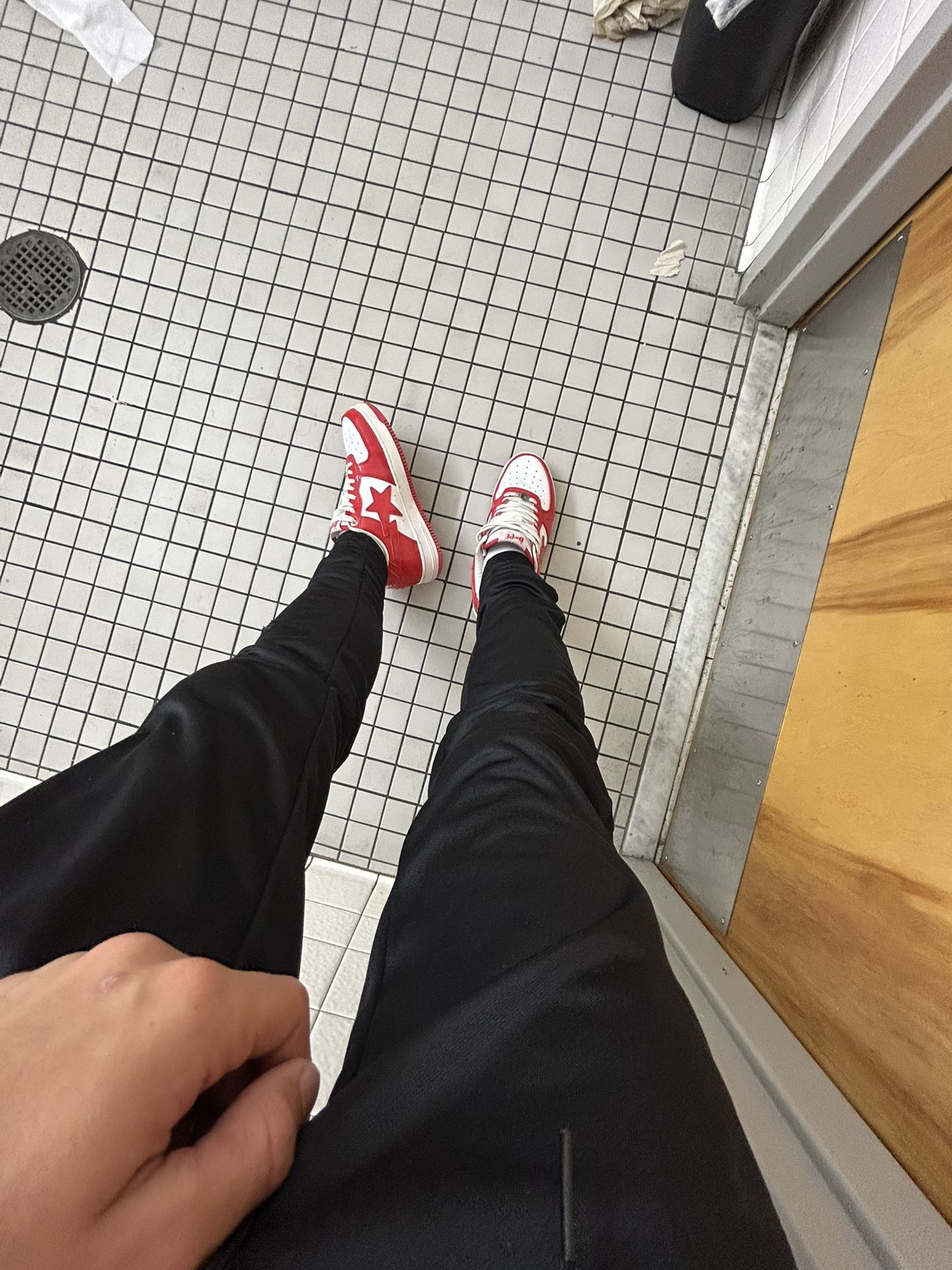 red bapestas size 8