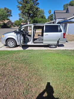 2010 Chrysler Town & Country