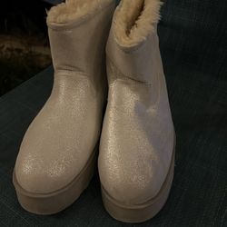 Woman’s Sparkly Boots size 10