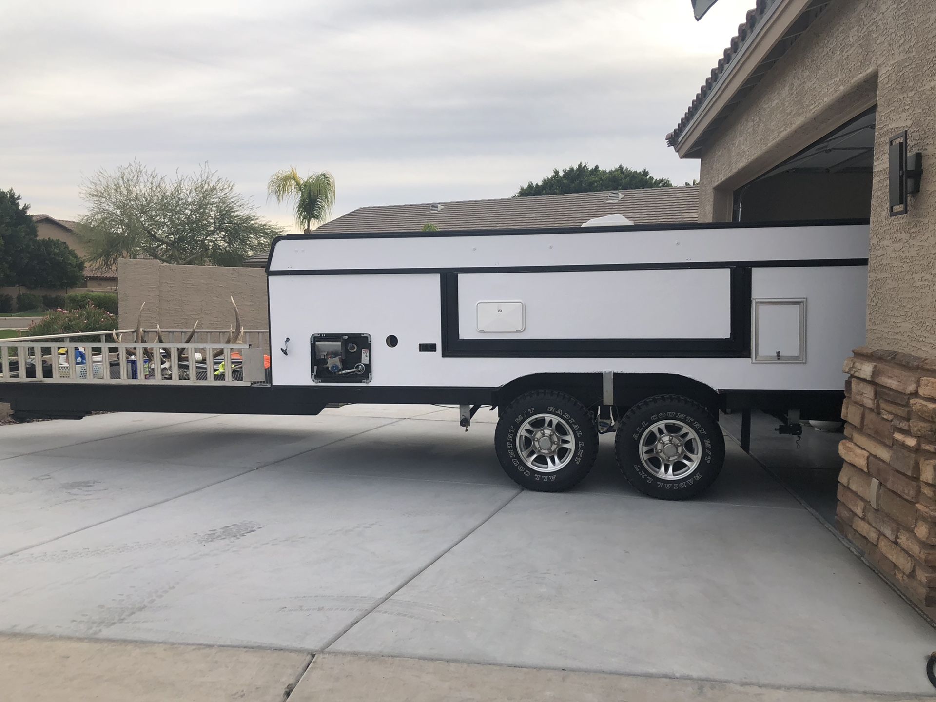 Jayco Baja 14f pop up camper, trailer, toy hauler.