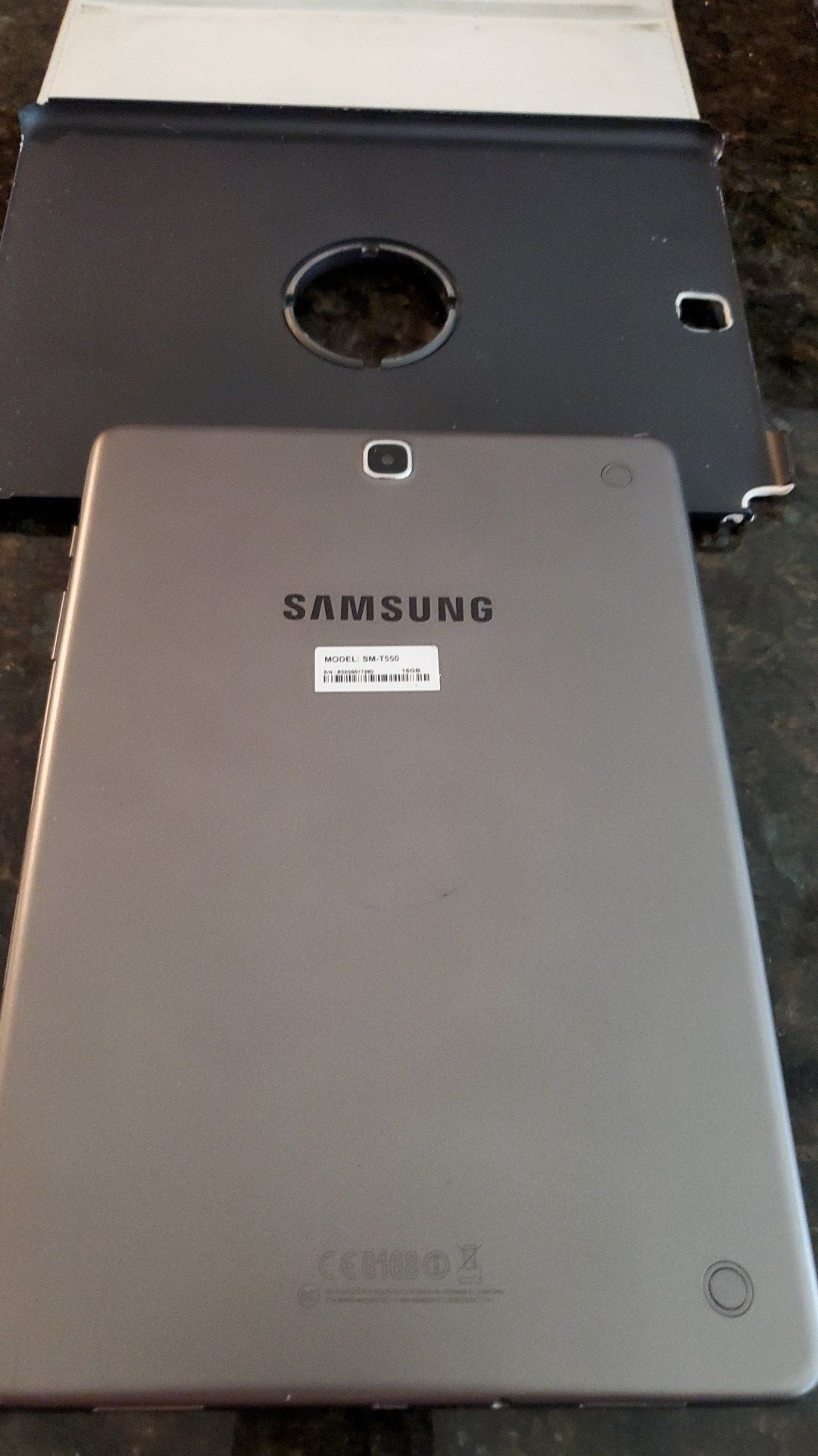 MINT Samsung Tablet! NO problems or cracks. Model SM-T550. Was bought brand new beginning of 2019. Comes w/ nice Protective case!