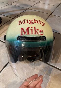 Motorcycle helmet
