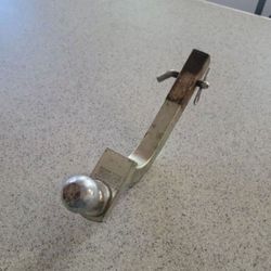 1"  trailer hitch with 1 7/8 ball. Make sure You have a 1 inch, not 2 inch.