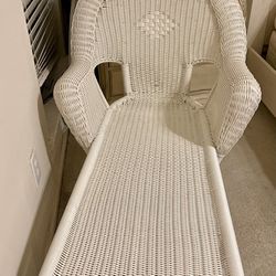 Wicker Chaise Lounge 