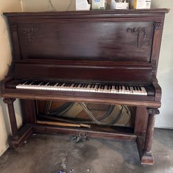 Antique Piano 