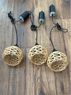 Battery operated hanging rattan lights
