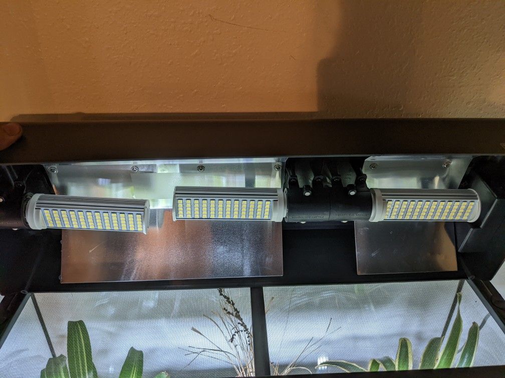 Exo Terra MEDIUM Compact Top (23.6" x 3.5" x 7.8") w/ 3x Josh's Frogs Green Gro LED Bulbs (13 Watt)