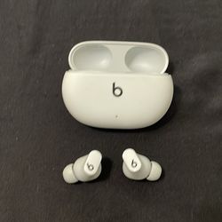 Beats Studio Buds