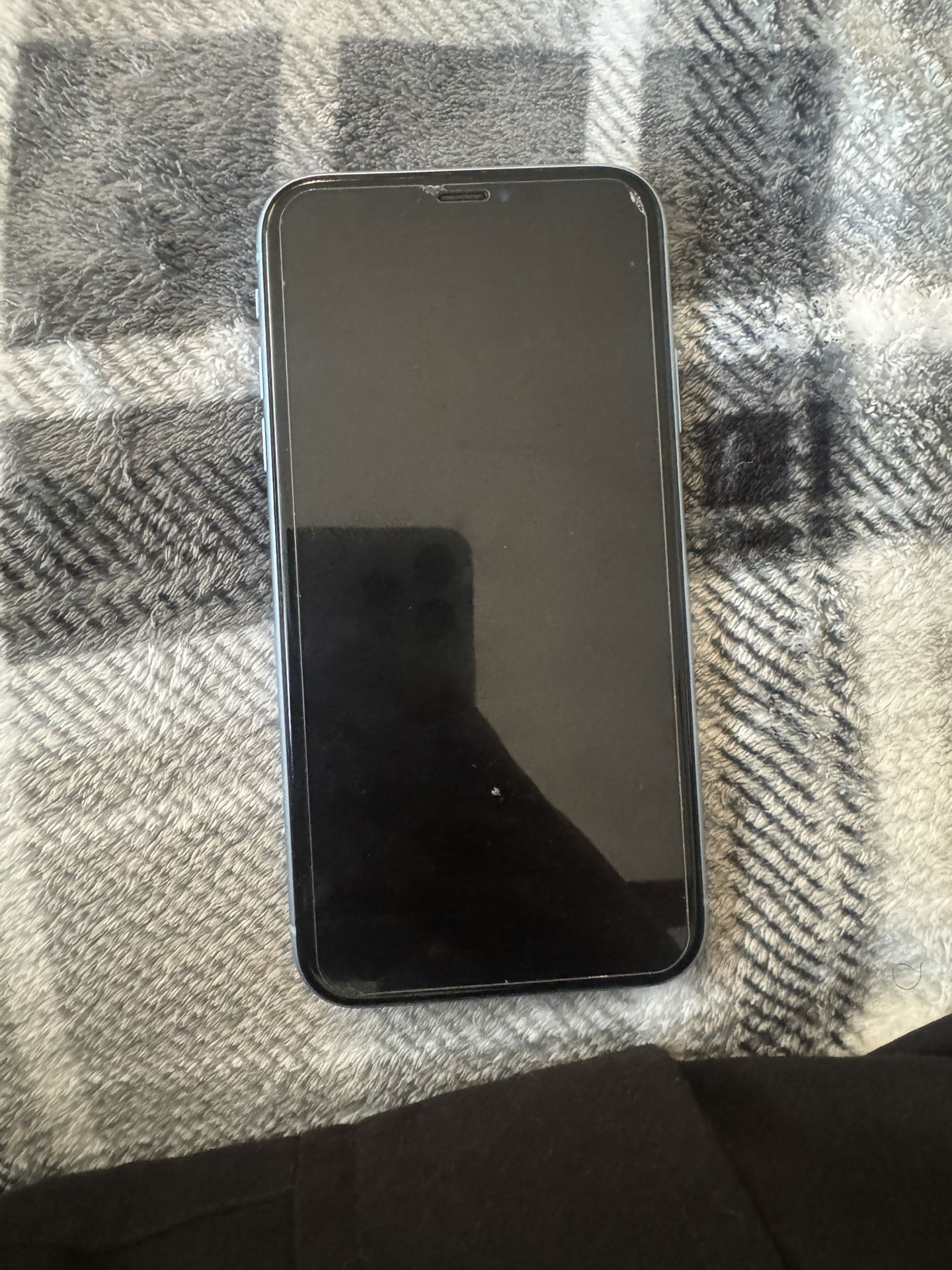 iPhone XR 64 GB unlocked