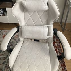chair - ergonomic / bedroom or office 